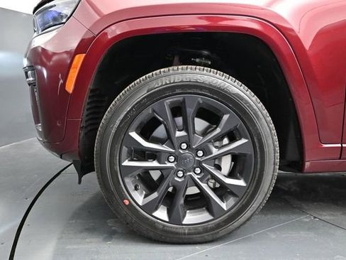 New 2026 Jeep Grand Cherokee L Limited AWD/4WD image 17