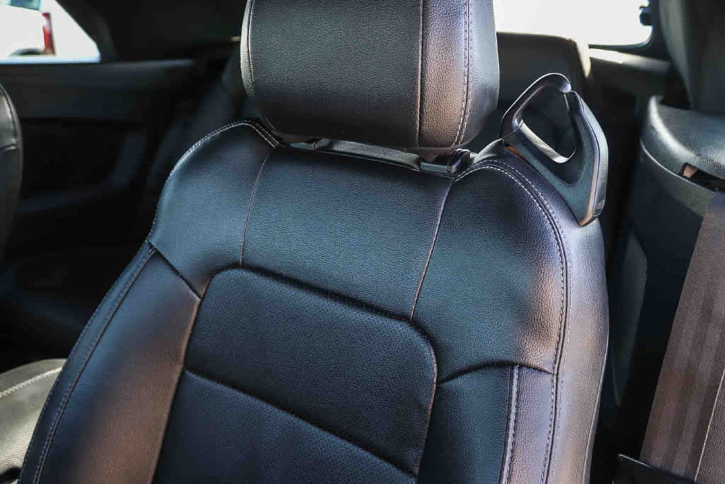 Certified 2022 Ford Mustang Premium RWD image 32