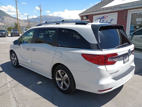 Used 2020 Honda Odyssey Touring image 3
