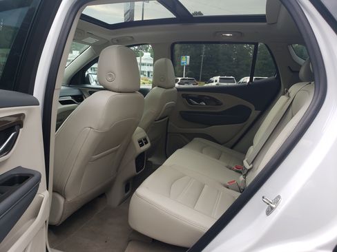 Used 2024 GMC Terrain Denali w/ Denali Premium Package AWD/4WD image 30