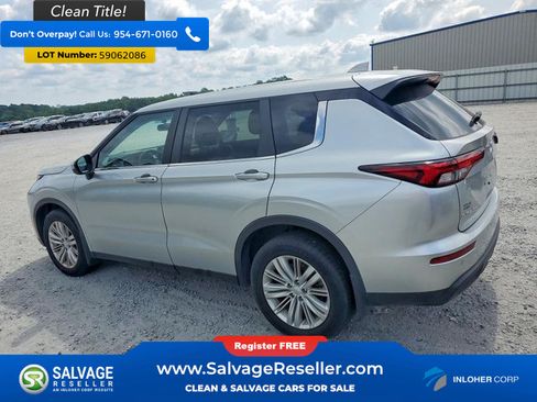 Used 2024 Mitsubishi Outlander ES FWD image 3