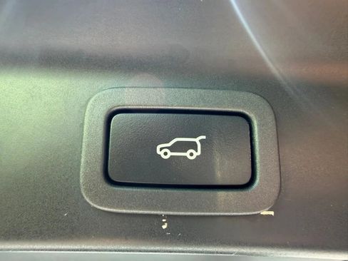 Used 2020 Jaguar F-PACE Prestige AWD/4WD image 34