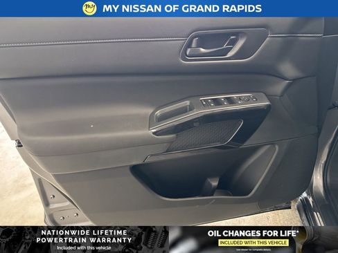 New 2026 Nissan Pathfinder SV image 12