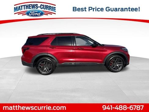 Certified 2025 Ford Explorer ST-Line w/ ST-Line Street Pack AWD/4WD image 3