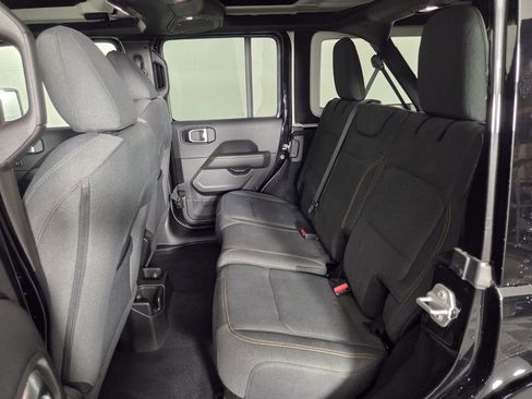 Certified 2025 Jeep Wrangler Sahara image 26