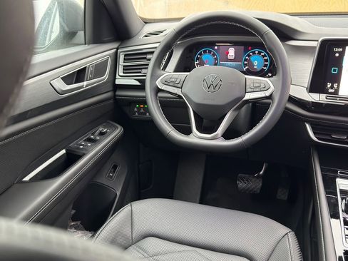 New 2026 Volkswagen Atlas Cross Sport SE FWD image 29