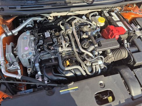 Used 2025 Nissan Sentra SR w/ SR Premium Package FWD image 27