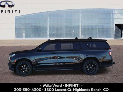 Used 2022 Chevrolet Suburban RST w/ Luxury Package image 2