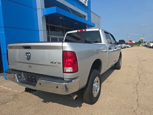 Used 2016 RAM 2500 Tradesman w/ Chrome Appearance Group AWD/4WD image 8