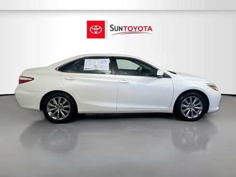 Used 2015 Toyota Camry XLE FWD image 2