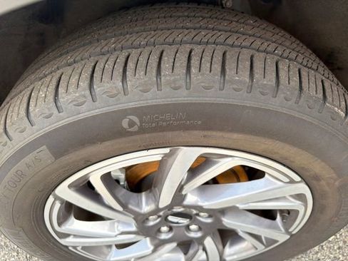 Certified 2023 Lincoln Corsair AWD image 32