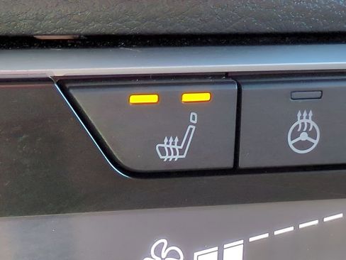 Certified 2023 Nissan Sentra SR w/ SR Premium Package image 23