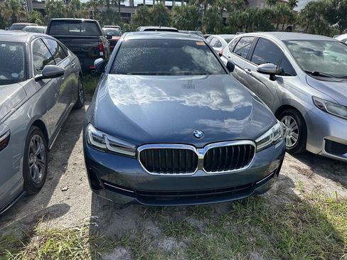 Used 2023 BMW 530i w/ Premium Package RWD image 4