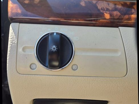 Used 2004 Mercedes-Benz E 500 Sedan image 21