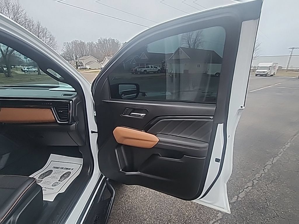 Used 2023 GMC Canyon AT4 AWD/4WD image 16