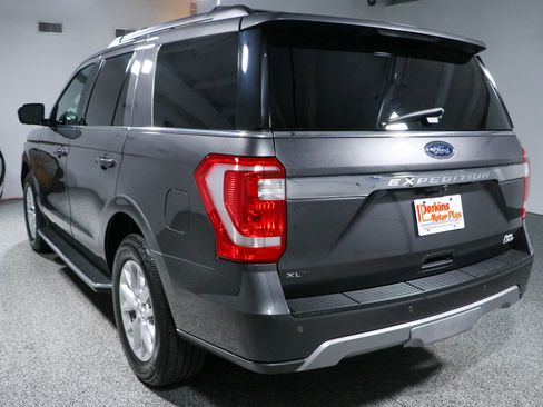 Used 2021 Ford Expedition XLT RWD image 9