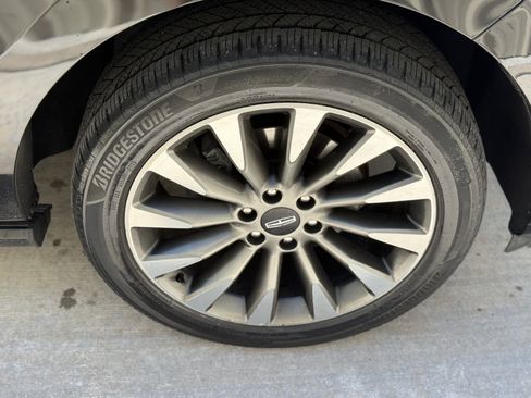 Used 2020 Lincoln Navigator L Reserve RWD image 15