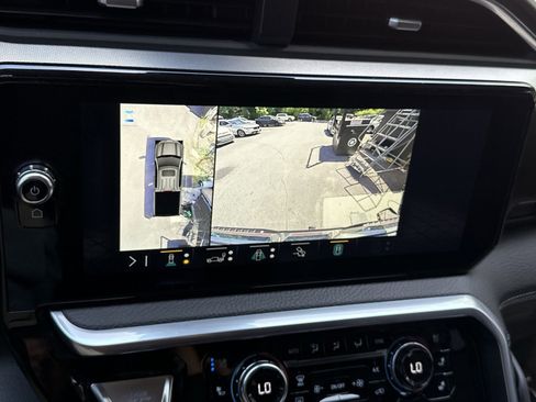 Used 2023 GMC Sierra 1500 Denali w/ Technology Package AWD/4WD image 18