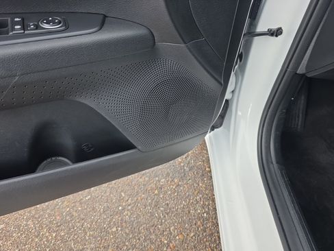 Used 2024 Kia Forte LXS image 27