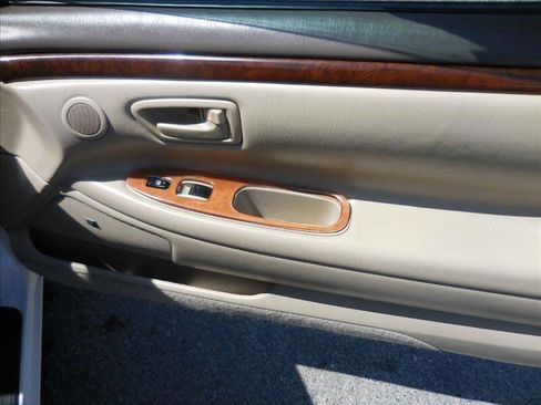 Used 1999 Toyota Solara SLE w/ Sport Pkg image 27