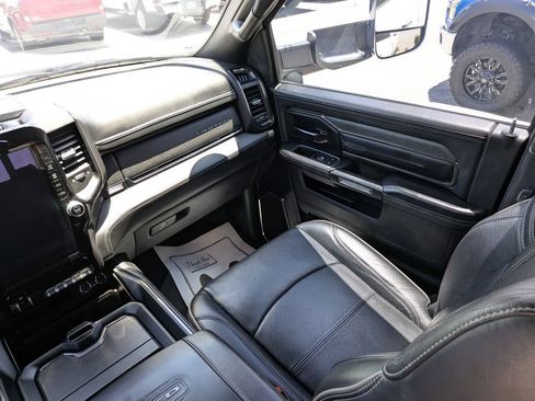 Used 2022 RAM 3500 Limited w/ Safety Group AWD/4WD image 17
