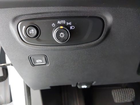 Used 2020 GMC Terrain SLE w/ Driver Convenience Package FWD image 23