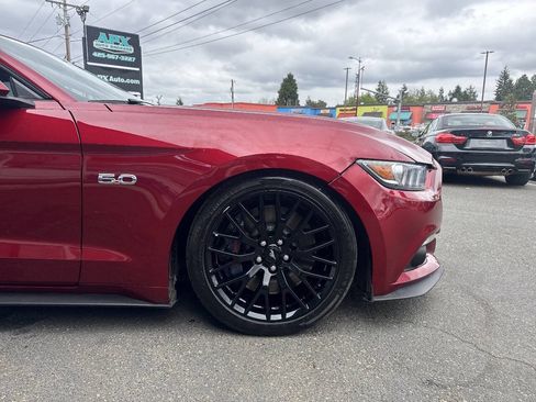Used 2017 Ford Mustang GT w/ GT Performance Package RWD image 10