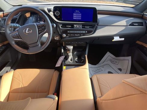 New 2025 Lexus ES 350 Ultra Luxury image 10