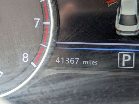 Certified 2023 Nissan Sentra SR FWD image 12