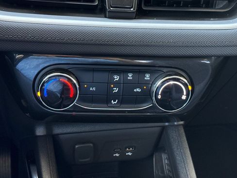 Used 2025 Chevrolet TrailBlazer LT FWD image 30