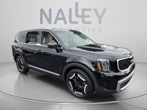 Used 2023 Kia Telluride EX w/ EX Captain's Chair Package FWD image 7