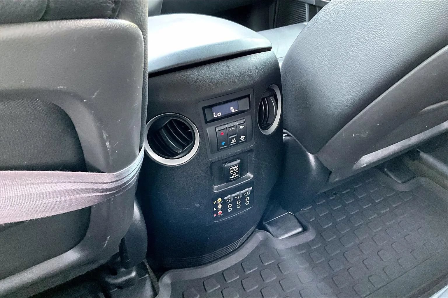 Used 2015 Honda Pilot Touring image 10