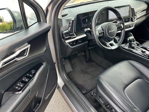 Certified 2024 Kia Sportage EX FWD image 6
