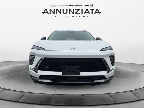 Used 2024 Buick Envision Sport Touring image 8