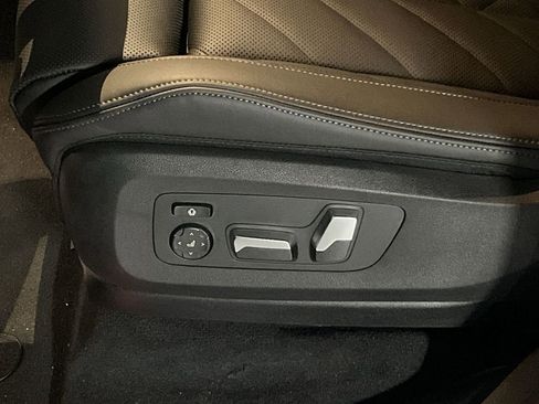 New 2026 BMW X5 xDrive50e image 12