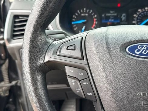 Used 2020 Ford Edge SE FWD image 30
