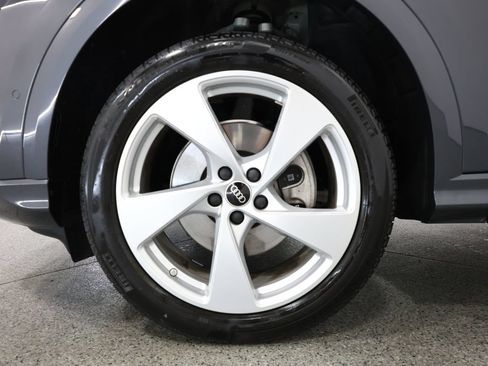 Used 2025 Audi Q5 Premium Plus w/ Premium Plus AWD/4WD image 5