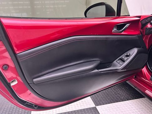 Used 2017 MAZDA MX-5 Miata RF Club image 14