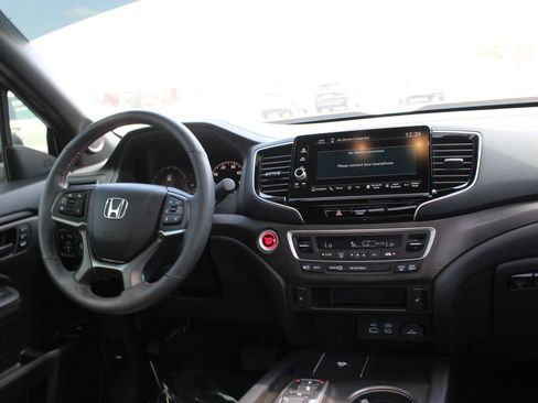 Used 2025 Honda Ridgeline TrailSport image 27
