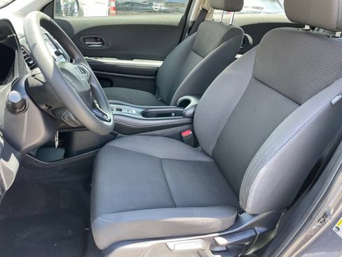 Used 2021 Honda HR-V LX image 6