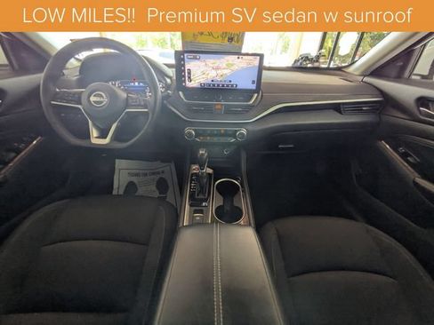 Used 2023 Nissan Altima 2.5 SV w/ SV Premium Package FWD image 15