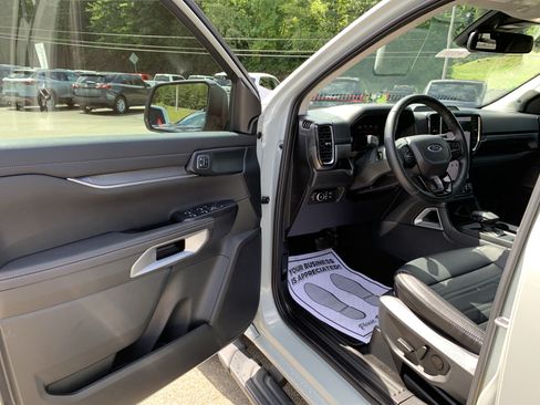 Used 2024 Ford Ranger Lariat w/ FX4 Off-Road Package AWD/4WD image 16