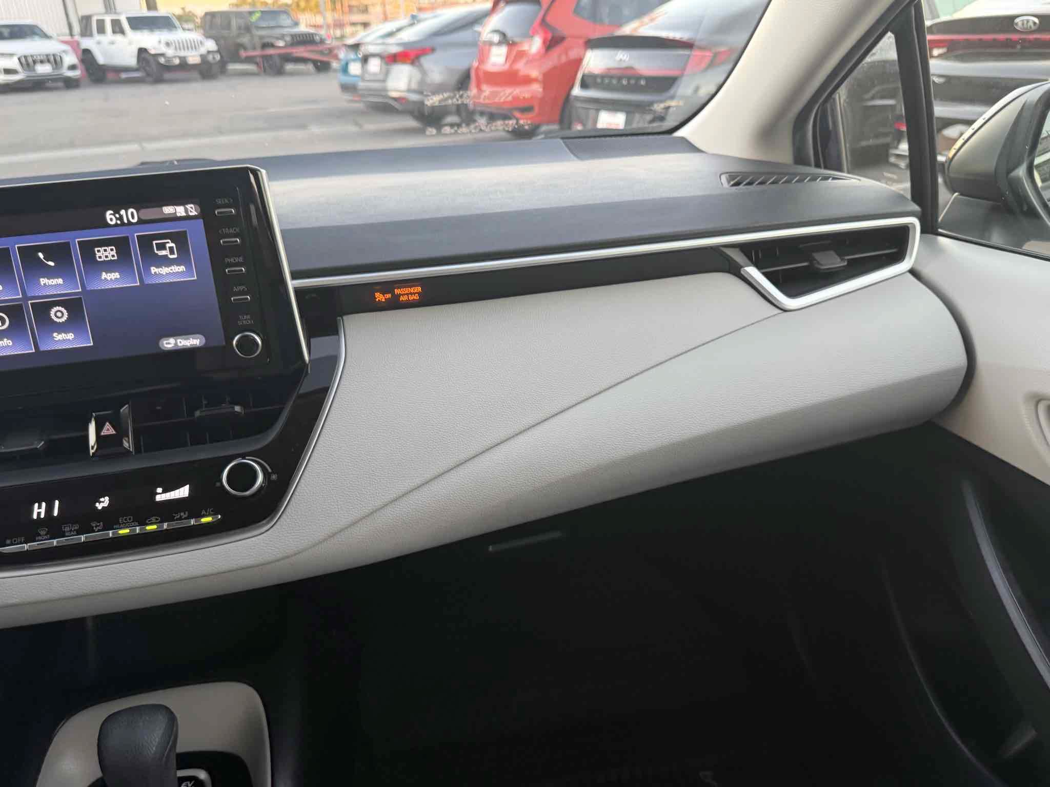 Used 2020 Toyota Corolla LE FWD image 63