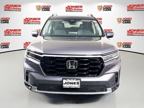 Used 2025 Honda Pilot Elite image 14