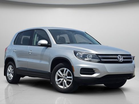 Used 2013 Volkswagen Tiguan S AWD/4WD image 2