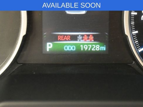 Used 2022 Toyota RAV4 XLE Premium AWD/4WD image 20