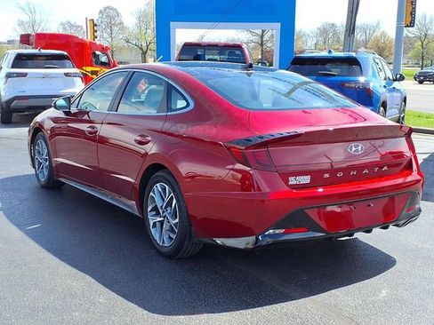Used 2023 Hyundai Sonata SEL w/ Convenience Package FWD image 2