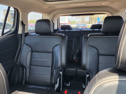 Used 2023 GMC Acadia Denali w/ Denali Technology Package AWD/4WD image 15