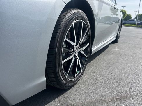 Used 2024 Toyota Camry SE image 13