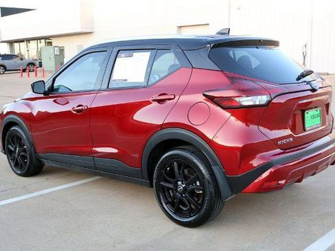 Certified 2024 Nissan Kicks SV FWD image 9
